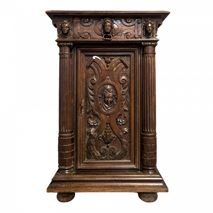 Grand chevet style Renaissance en Noyer