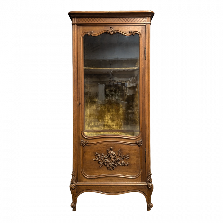 Vitrine de style Louis XV
