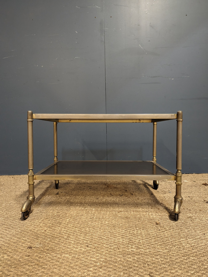 Table basse en laiton de style Neo-classique