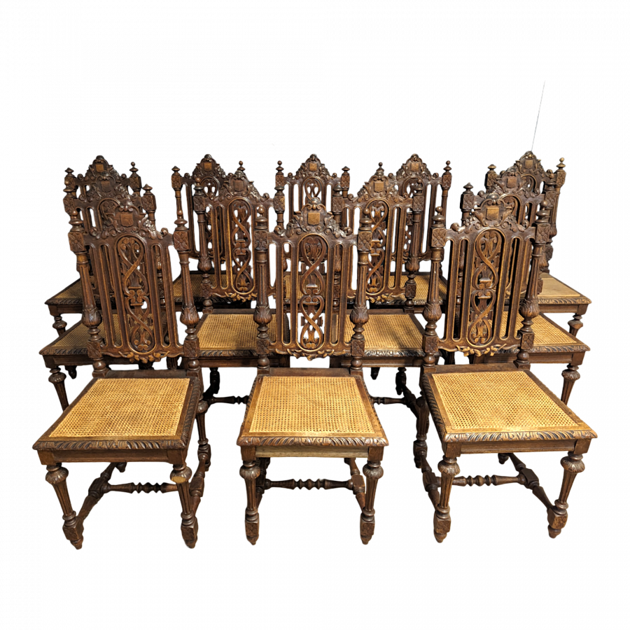Série de 12 chaises de style Henri II