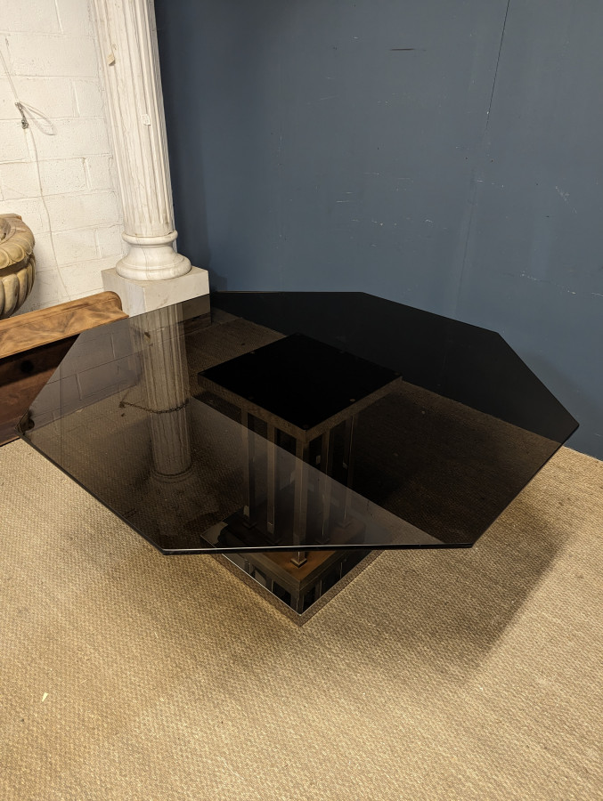 Table octogonale pied central Romeo Rega hollywood