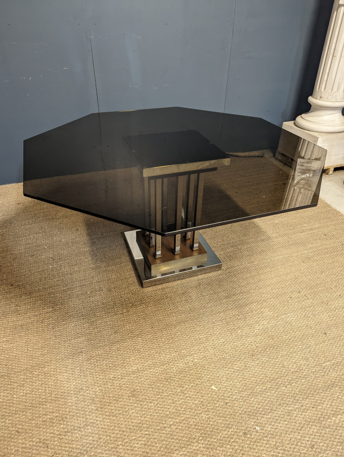 Table octogonale pied central Romeo Rega hollywood