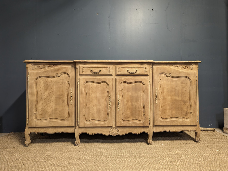 Enfilade neo rustique de style Louis XV décapée