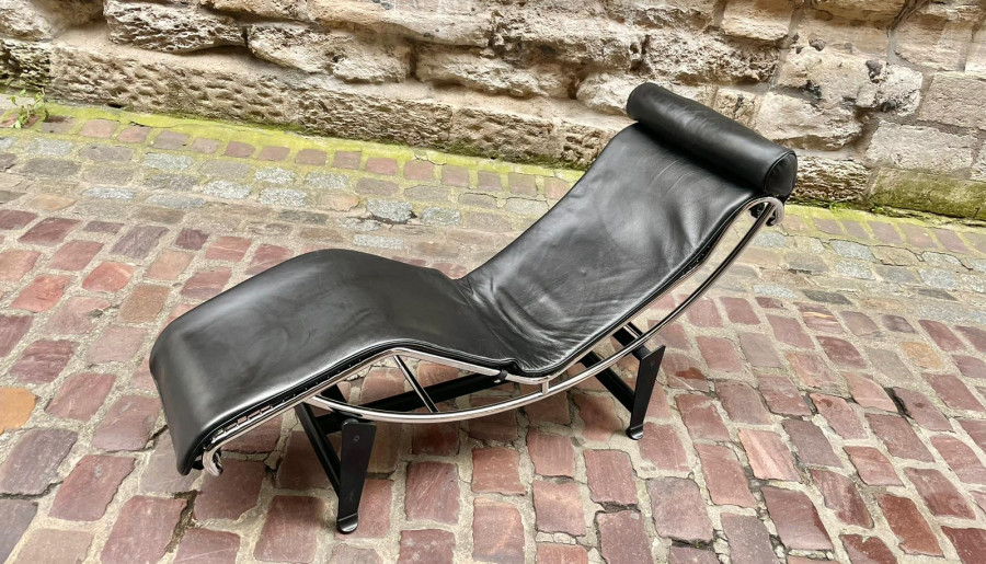 Chaise longue LC4 de Charlotte Perriand, Le Corbusier