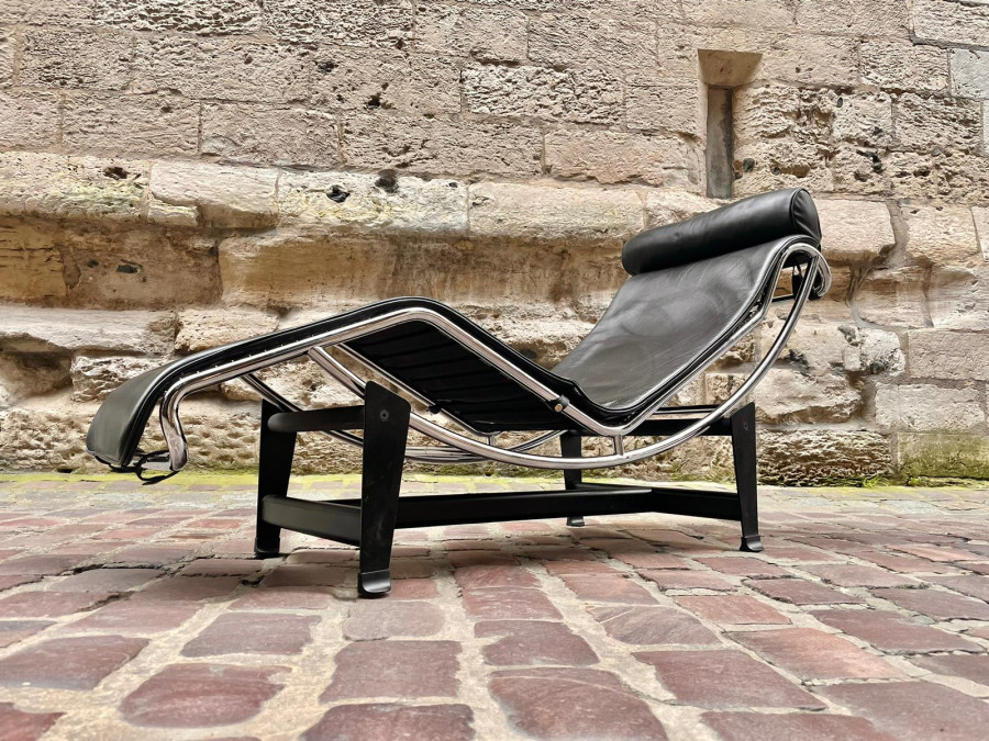 Chaise longue LC4 de Charlotte Perriand, Le Corbusier