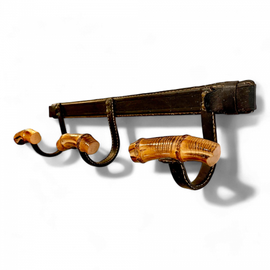 Porte-manteau de Jacques Adnet en cuir