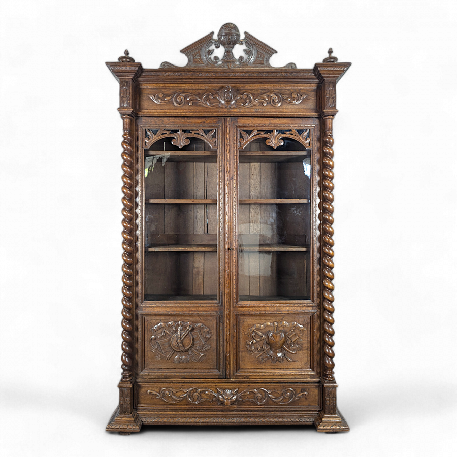 Bibliothèque de style Louis XIII en chêne