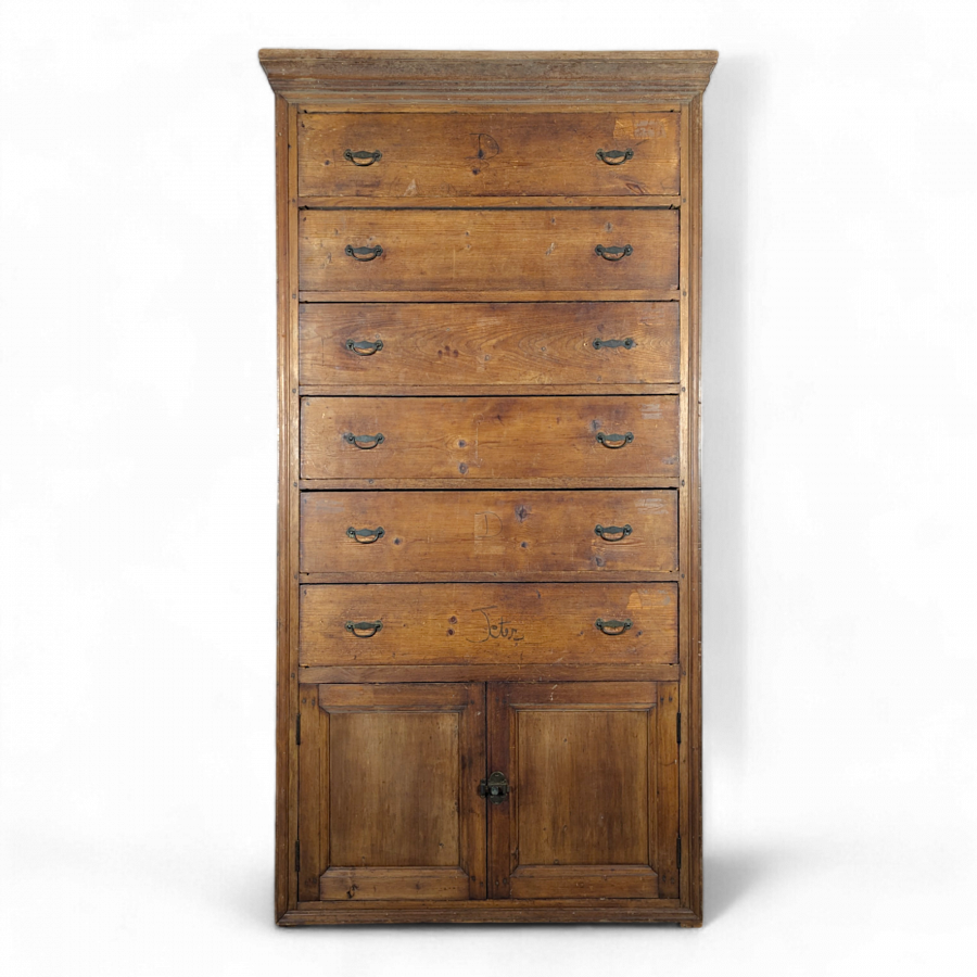 Meuble de métier chiffonier en sapin