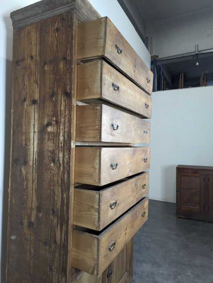 Meuble de métier chiffonier en sapin