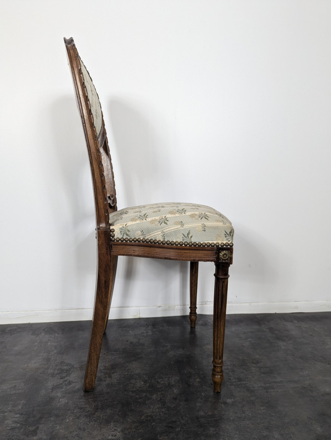 Série de 8 chaises de style Louis XVI