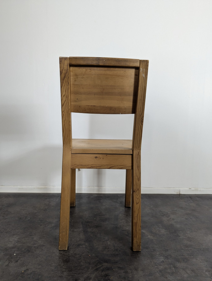 Série de 4 chaise en Sapin