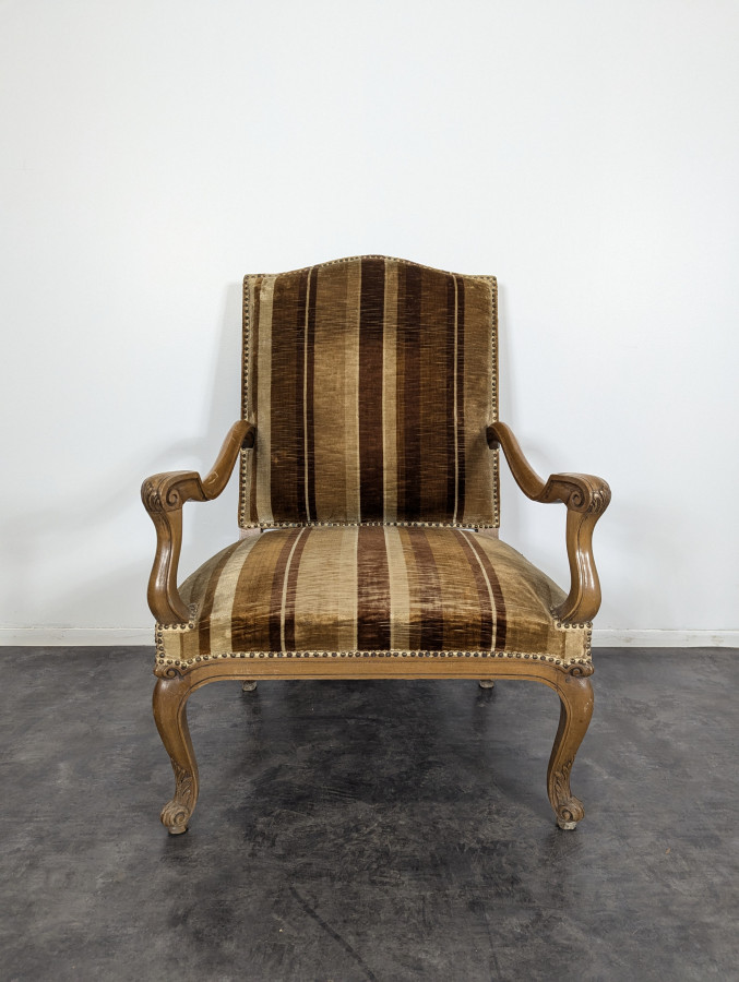 Fauteuil à la Reine de style Régence
