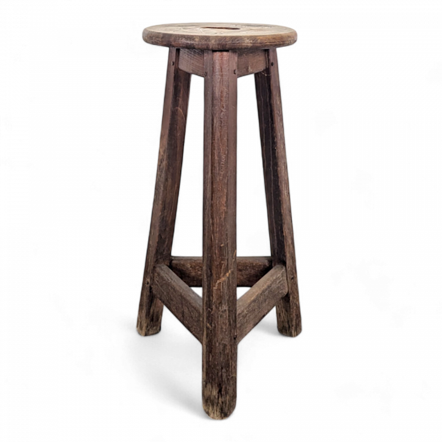 Tabouret chevillé brutaliste