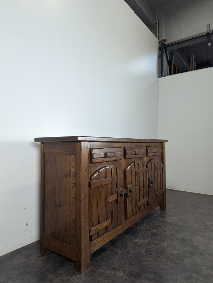 Enfilade de chalet de montagne en Pin massif