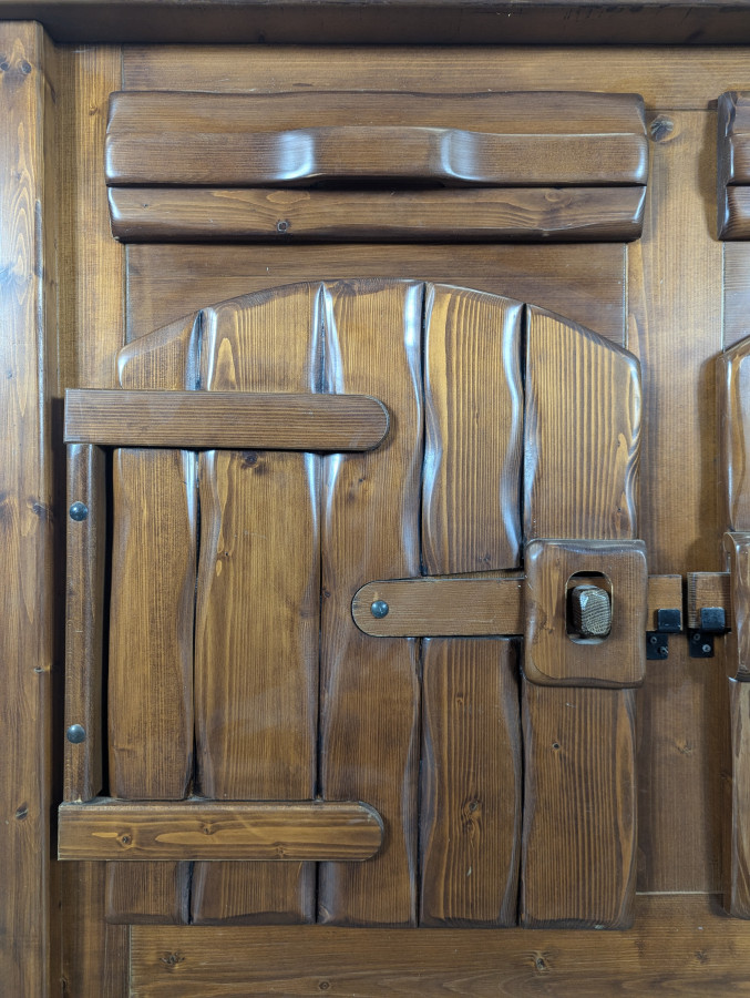 Enfilade de chalet de montagne en Pin massif