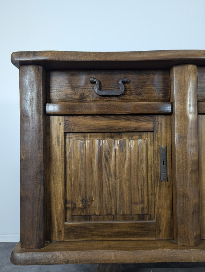 Grande Enfilade en Orme massif d'Olavi Hänninen
