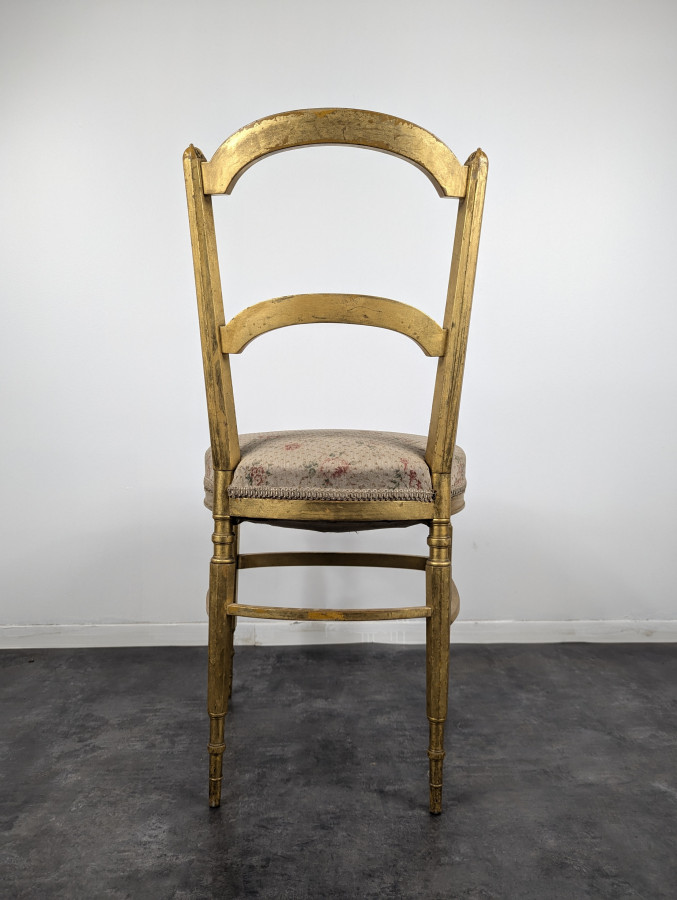 Série de 4 chaises de style Louis XVI en bois doré fin XIXe