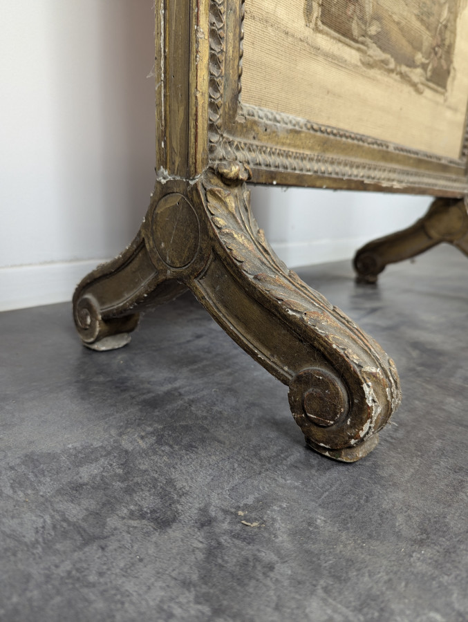 Pare-feu de style Louis XVI en bois doré fin XIXe