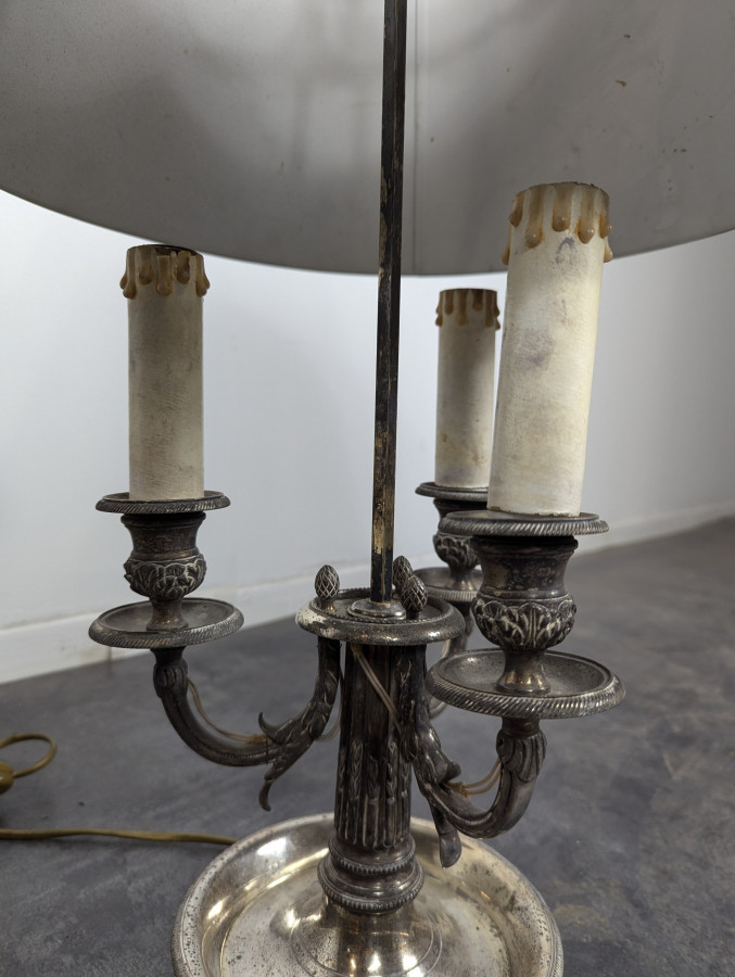 Lampe Bouillote de style Louis en bronze argenté