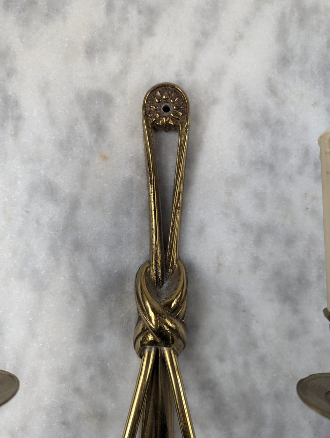 Paire d'applique en bronze de style Louis XVI