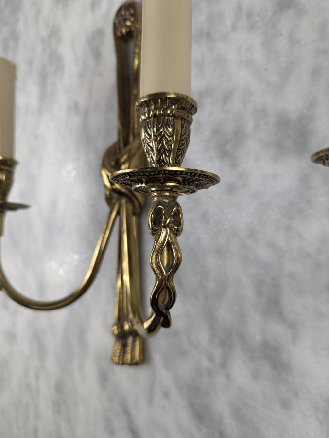 Paire d'applique en bronze de style Louis XVI
