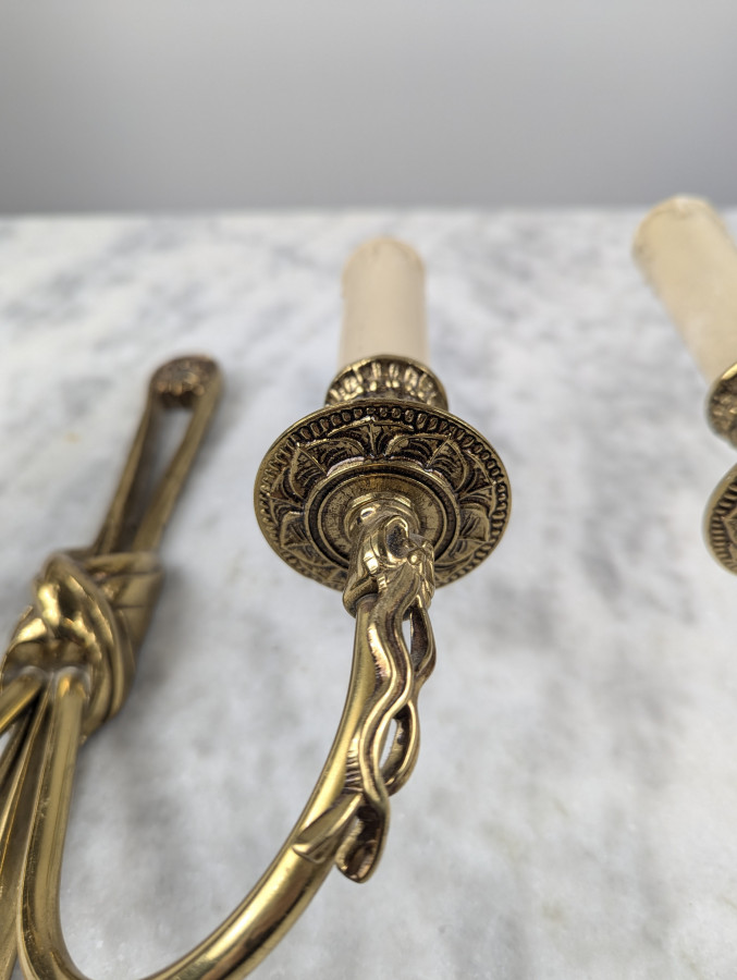 Paire d'applique en bronze de style Louis XVI