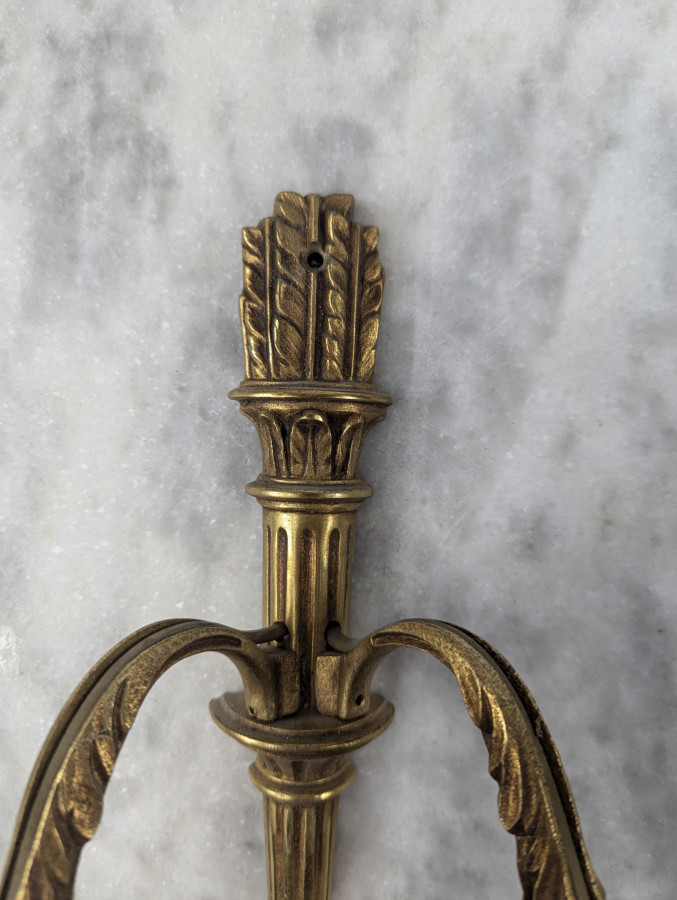 Paire d'applique en bronze de style Louis XVI modèle Carquois
