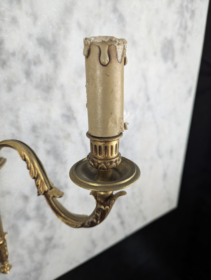 Paire d'applique en bronze de style Louis XVI modèle Carquois