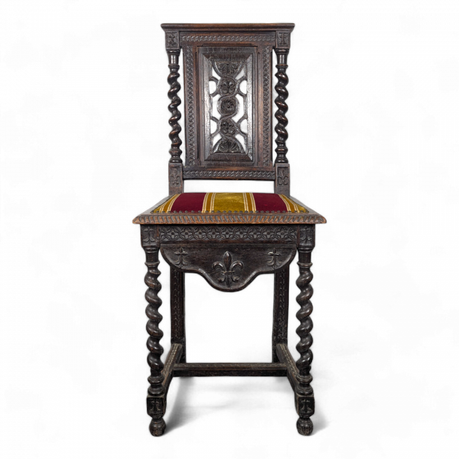 Chaise haute de style Louis XIII en chêne