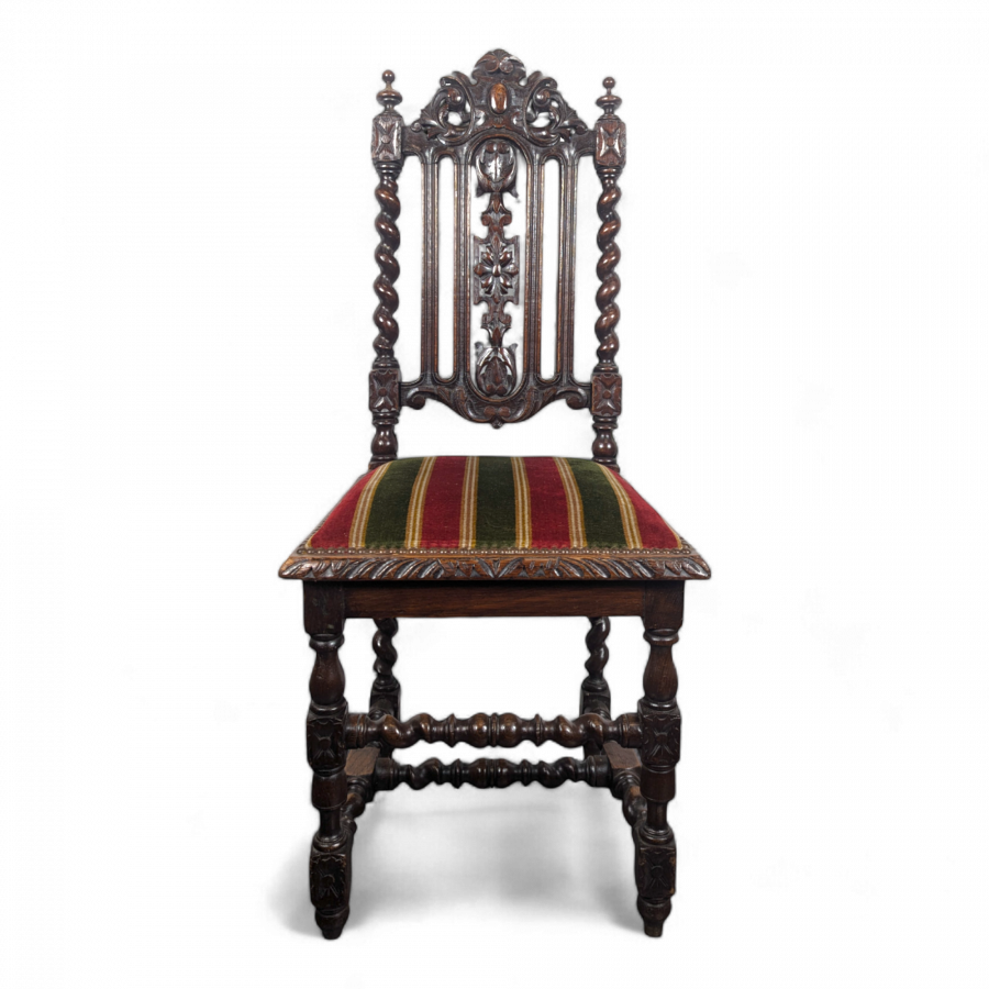 Chaise de style Louis XIII en chêne