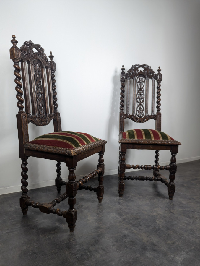 Paire de chaise de style Louis XIII en chêne