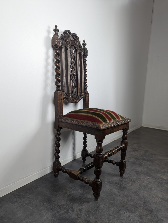 Paire de chaise de style Louis XIII en chêne