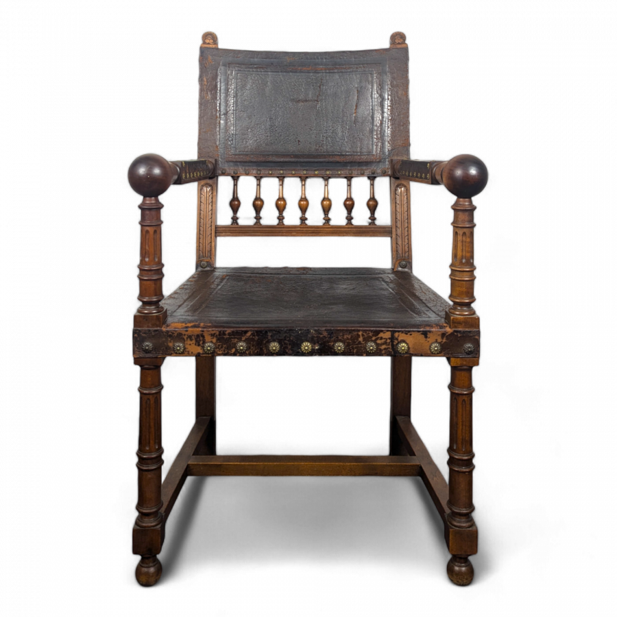 Fauteuil en cuir de style Renaissance