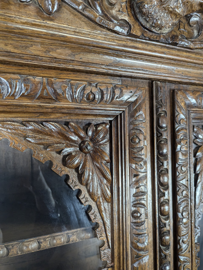 Buffet de chasse de style Renaissance en Noyer