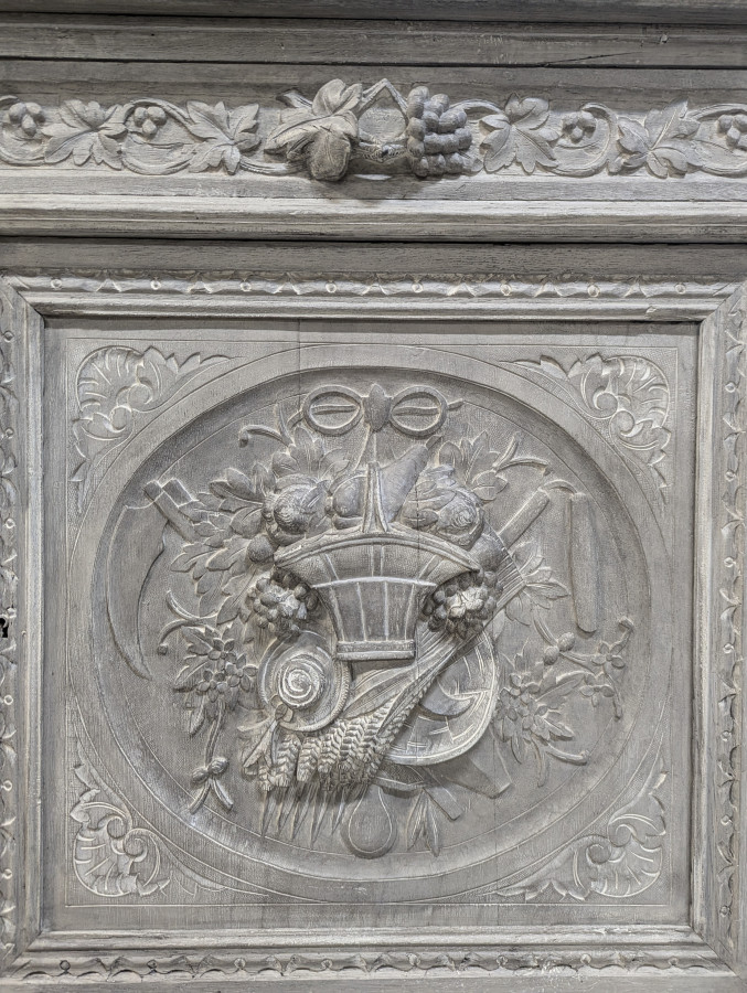 Buffet de chasse Henri II réchampi