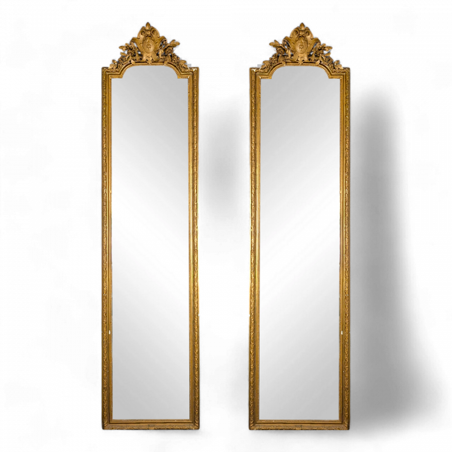 Paire de miroir d'entre-deux en bois doré