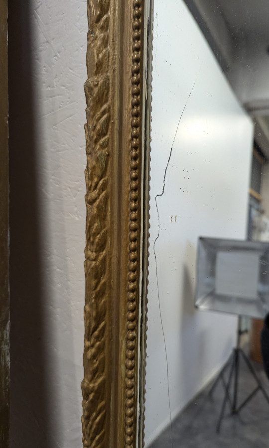 Paire de miroir d'entre-deux en bois doré