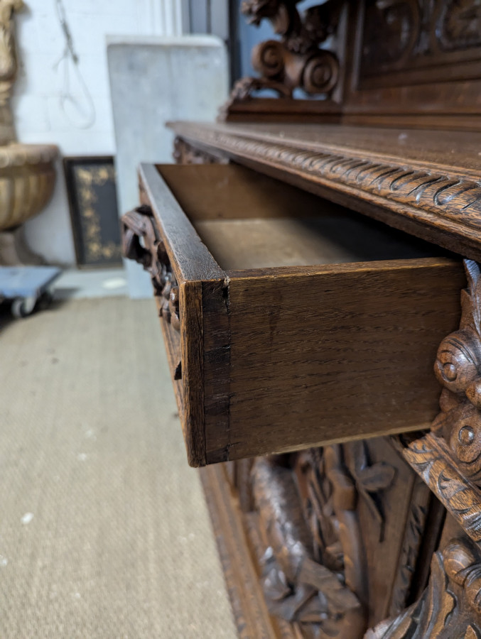 Buffet de chasse style renaissance thème chasse et pêche