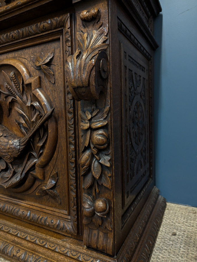 Buffet de chasse style renaissance thème chasse et pêche