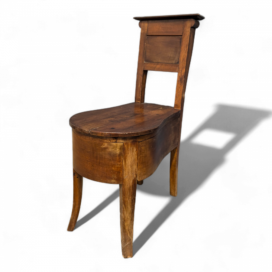 Chaise d'aisance en merisier du XIXe