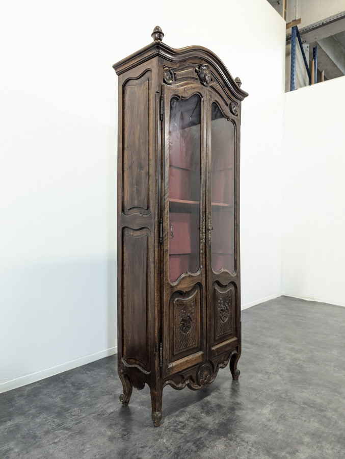 Vitrine néo rustique de style Louis XV