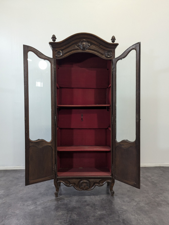 Vitrine néo rustique de style Louis XV