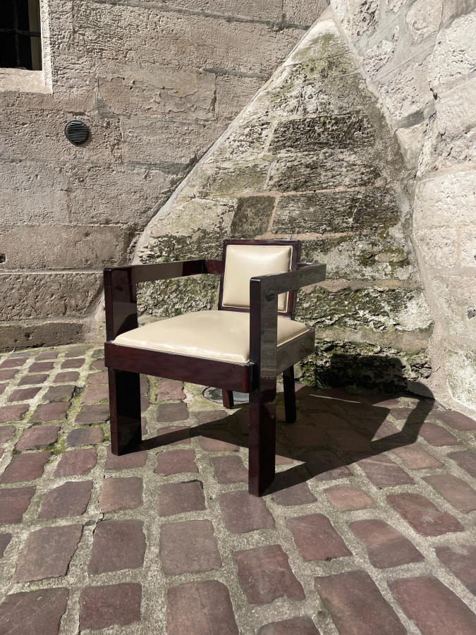 Paire de fauteuils Art Déco en Acajou et Skaï