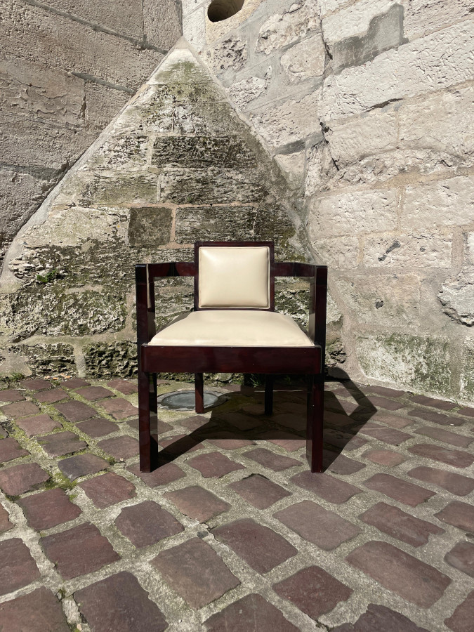 Paire de fauteuils Art Déco en Acajou et Skaï