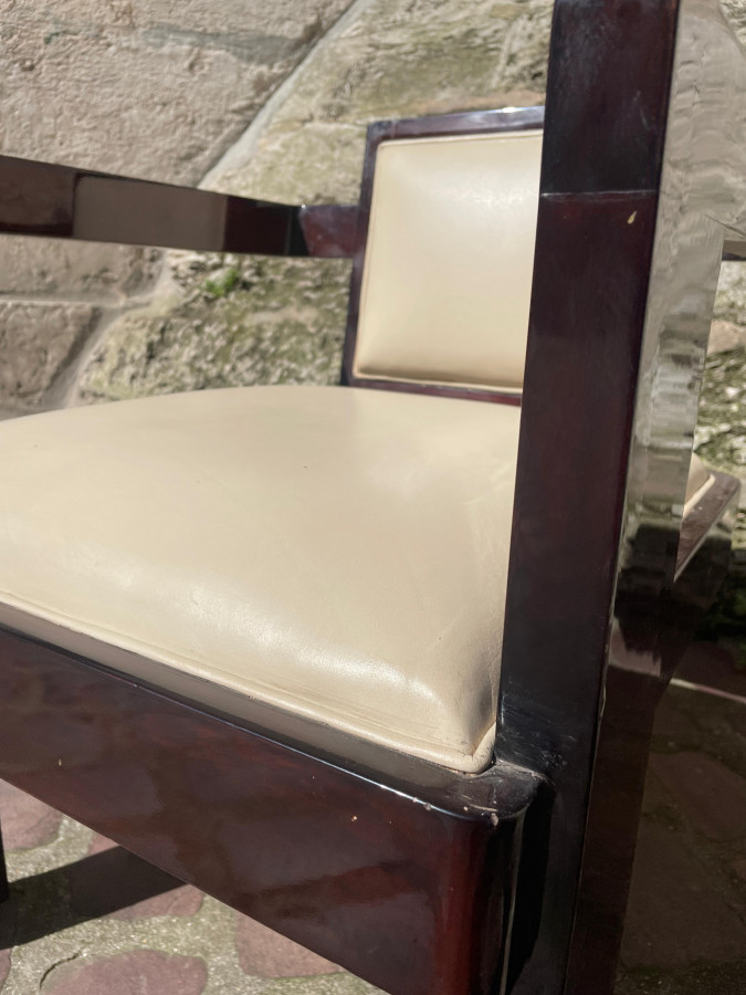 Paire de fauteuils Art Déco en Acajou et Skaï