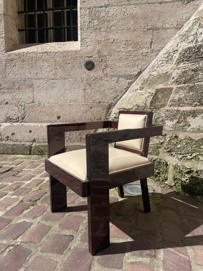 Paire de fauteuils Art Déco en Acajou et Skaï