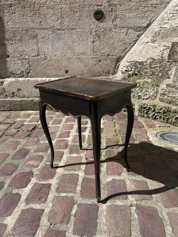 Table de Style Louis XV et laque de Chine