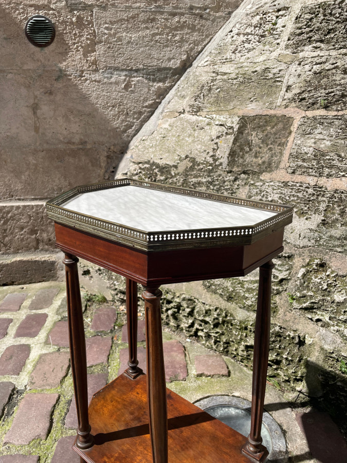 Table d’appoint Napoléon III en acajou