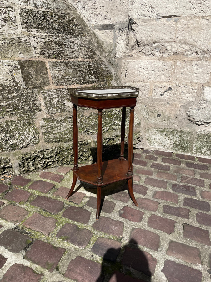 Table d’appoint Napoléon III en acajou