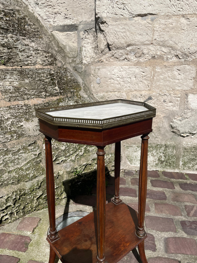 Table d’appoint Napoléon III en acajou
